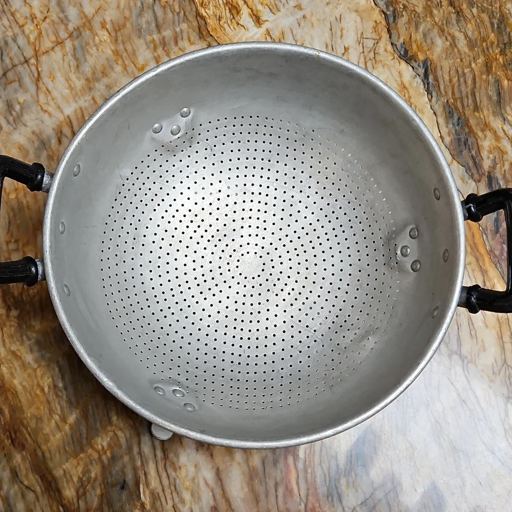 ALFA Vintage Aluminum Colander with Black Handles 9